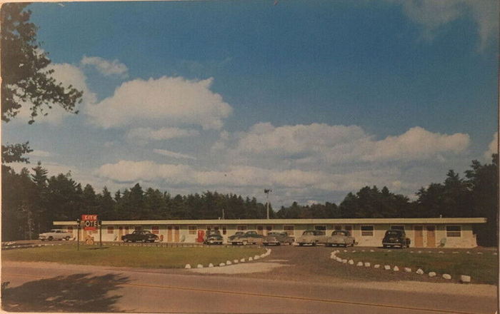 City Motel - Old Postcard (newer photo)